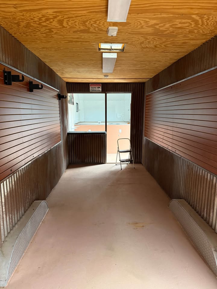 1998 35 ft Enclosed Car Hualer, photo 5