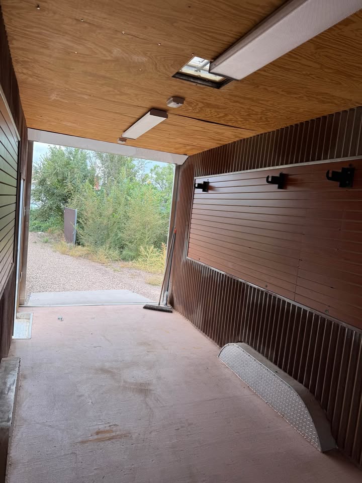 1998 35 ft Enclosed Car Hualer, photo 9