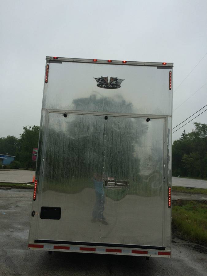 2014 26' Vintage Stacker Racing Trailer with A/C and Cabinetry, photo 2