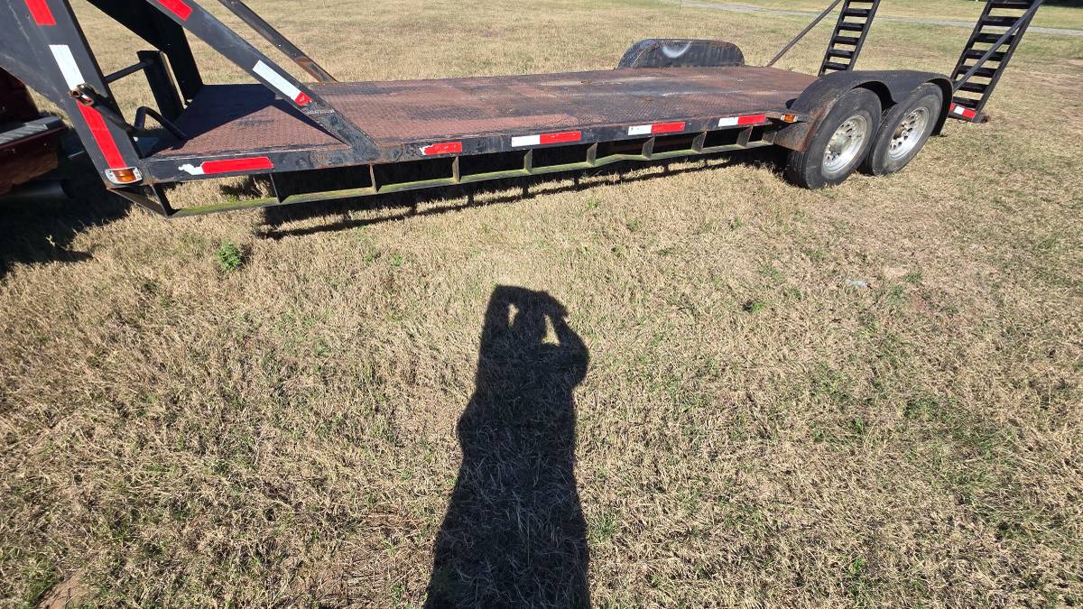 Gooseneck trailer, photo 3