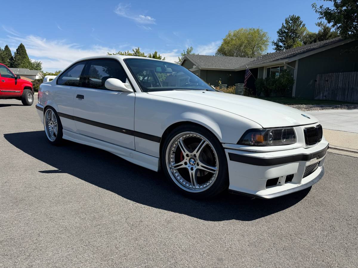 1994 BMW 325is, photo 3