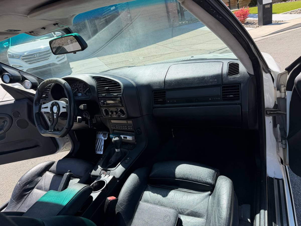 1994 BMW 325is, photo 10