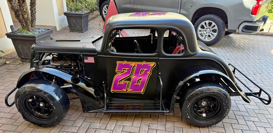 Legends car, asphalt, race ready