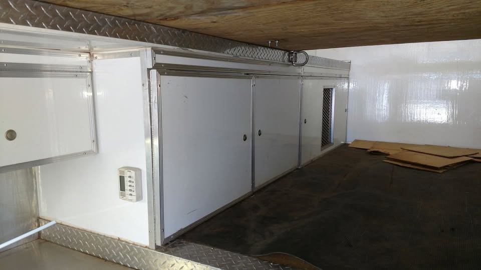 2000 Renegade 48 ft stacker race trailer, photo 3