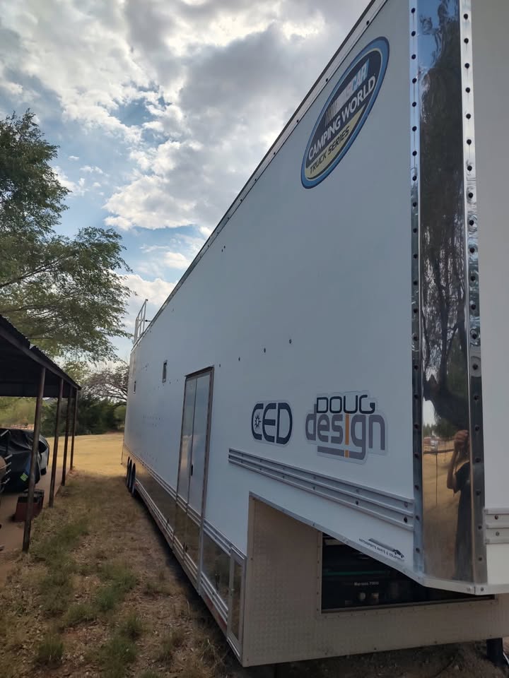 2000 Renegade 48 ft stacker race trailer, photo 9