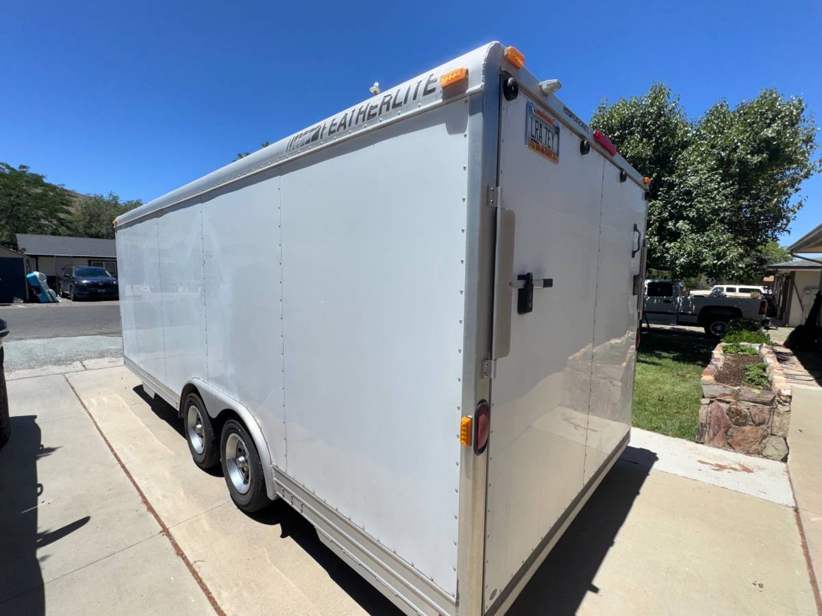 20’x8.5’ Featherlite enclosed trailer, photo 11