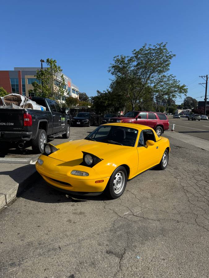 1992 Mazda Miata - Sunburst Yellow 5 Speed