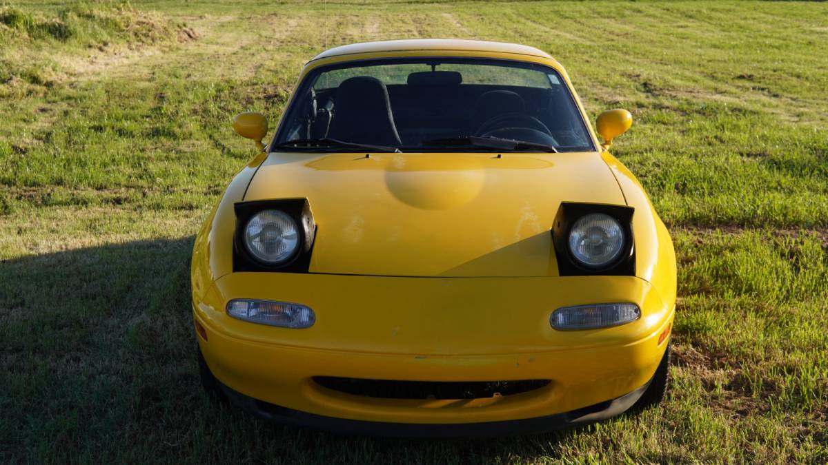 1992 Mazda Miata - Sunburst Yellow 5 Speed, photo 4