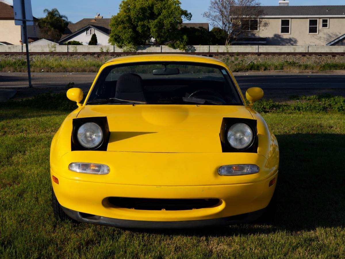1992 Mazda Miata - Sunburst Yellow 5 Speed, photo 7
