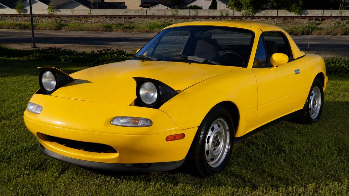 1992 Mazda Miata - Sunburst Yellow 5 Speed, photo 8