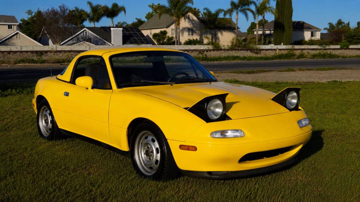 1992 Mazda Miata - Sunburst Yellow 5 Speed, photo 10