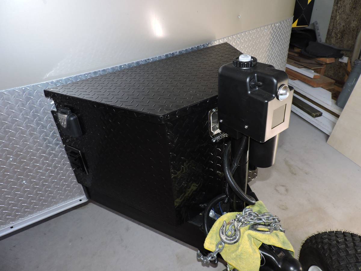 16 ft Hallmark car hauler box trailer/ custom interior, photo 4