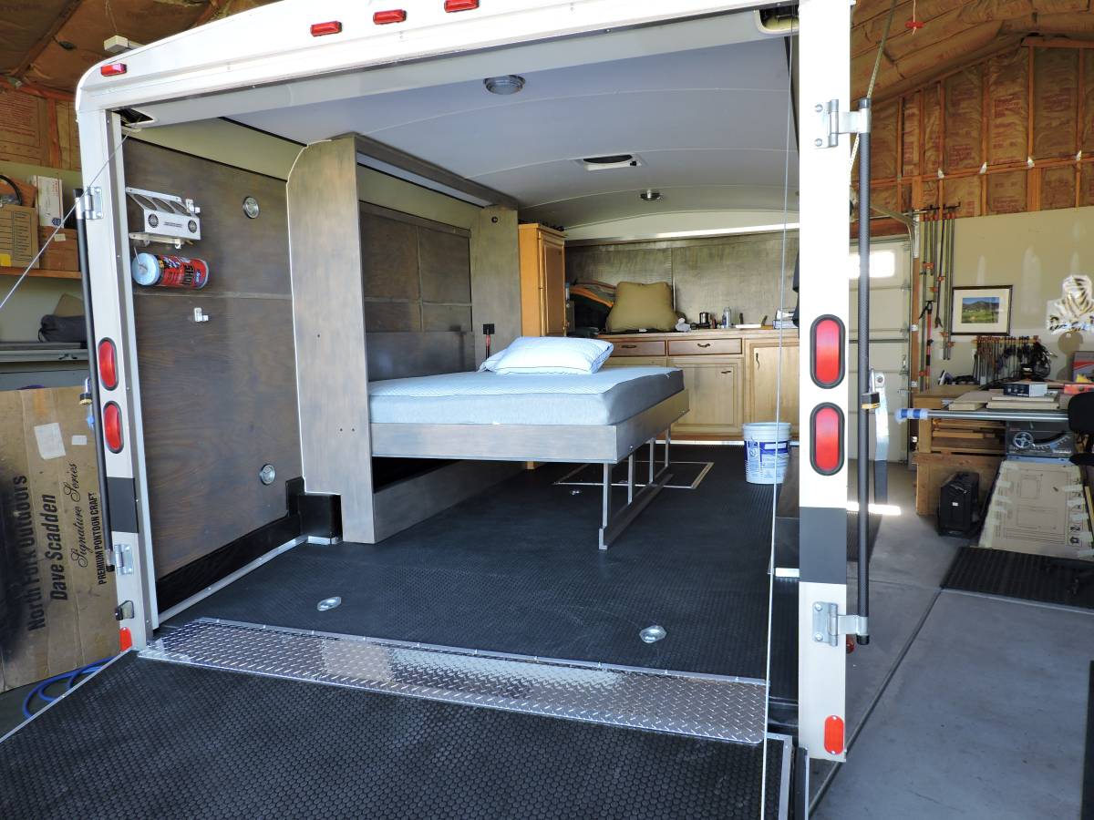 16 ft Hallmark car hauler box trailer/ custom interior, photo 8