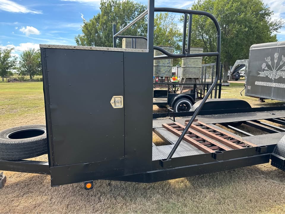 Race car trailer, photo 3