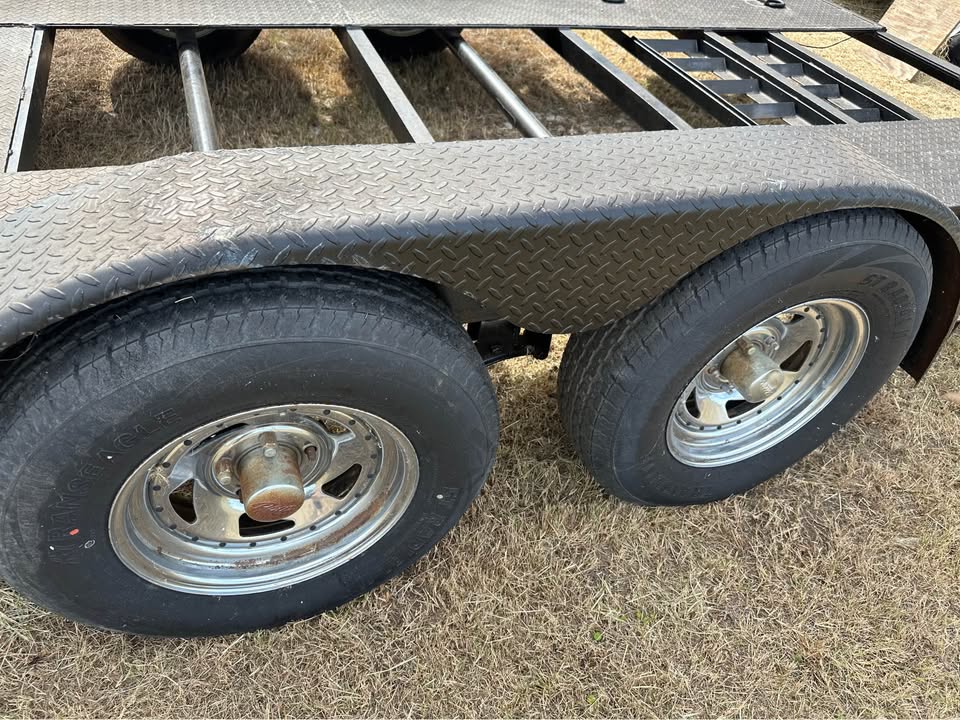 Race car trailer, photo 4