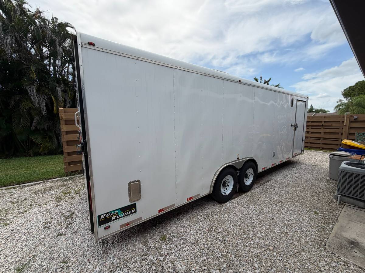 2022 26'x8.5' Indian River Roadrunner Enclosed Trailer, photo 3
