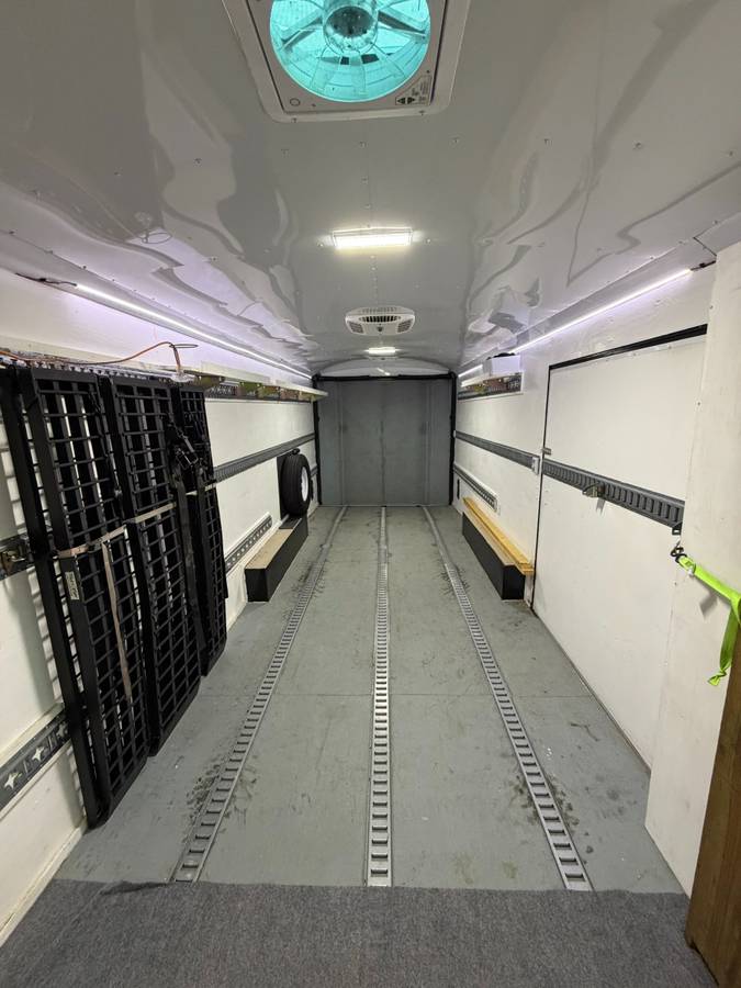 2022 26'x8.5' Indian River Roadrunner Enclosed Trailer, photo 7