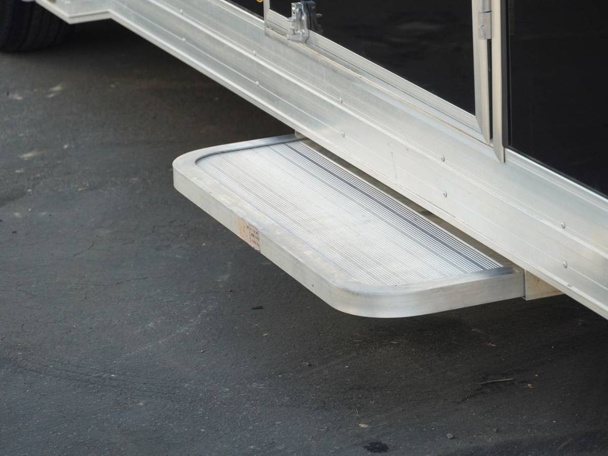 2022 ATC Quest Limited Car Trailer 24ft Torsion Axles Electric Brakes, photo 3