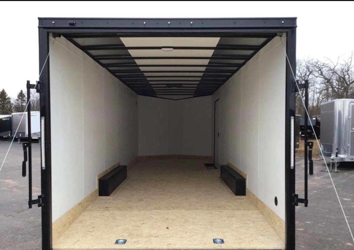 2027 DISCOVERY 24' ENCLOSED TRAILER – BLACKOUT PACKAGE – ONE-TIME U, photo 3