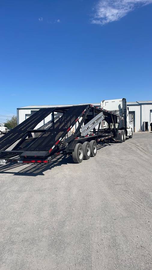 2024 car hauler, photo 2