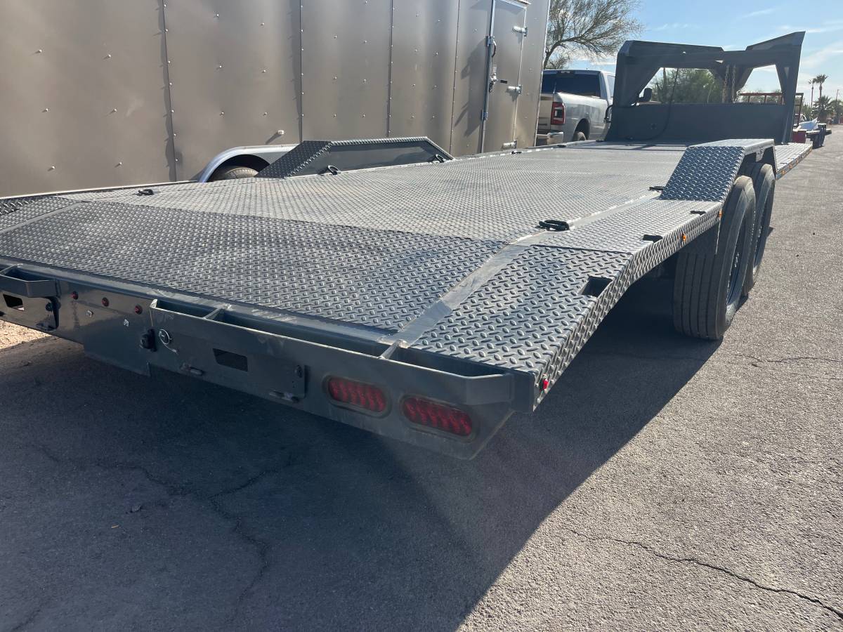 2026 gooseneck trailer drive over fenders 102”x26, photo 4