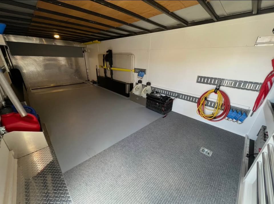 2003 Haulmark low hauler, photo 6