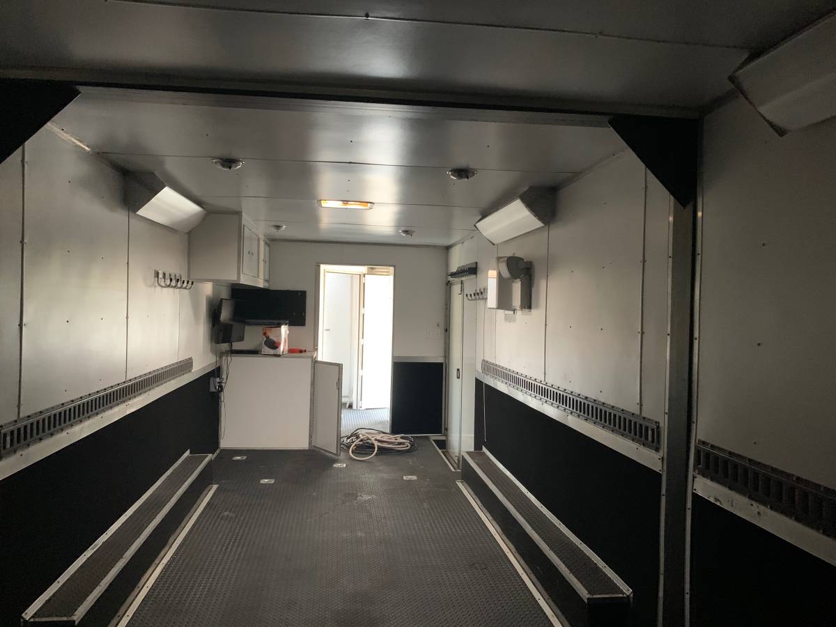Race trailer, photo 4