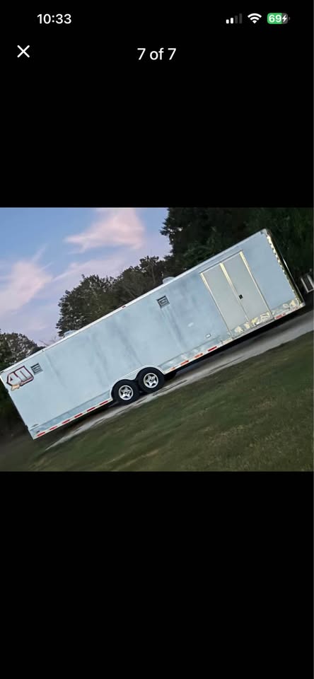 28 ft enclosed race car trailer, photo 3