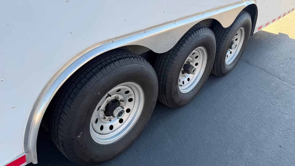 2027 Titanium Cargo Trailers 8.5x36 enclosed car hauler, photo 4