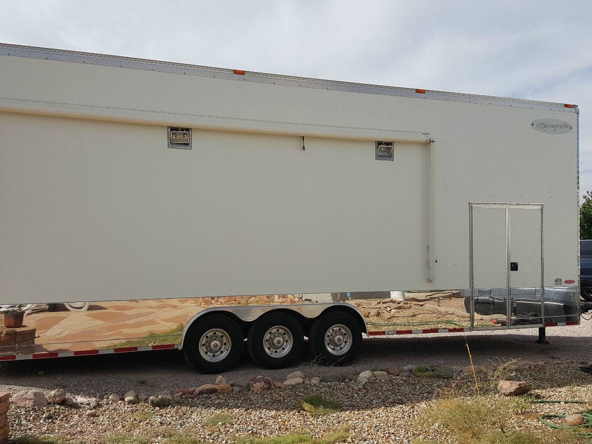 2006 Renegade 30' Stacker Trailer - 3 Axles - Electric Brakes, photo 3