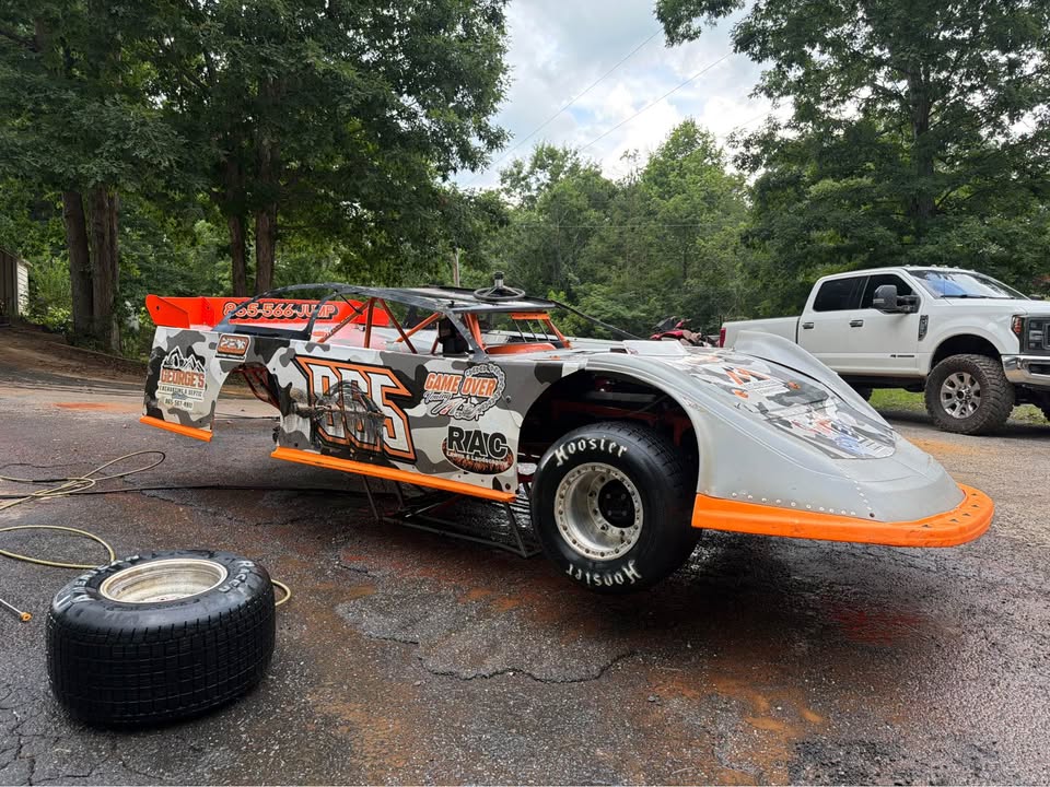 2016 Dirty White Boy dirt late model, sealed 604, photo 4