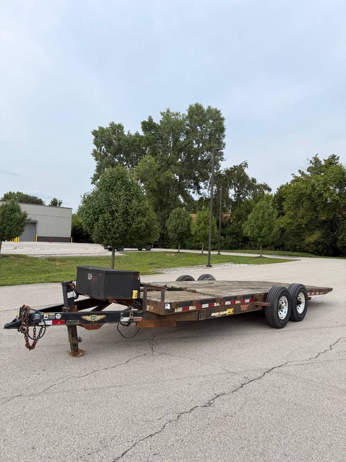 2012 H&H 22’ Hydraulic Tilt Flatbed Trailer, photo 3