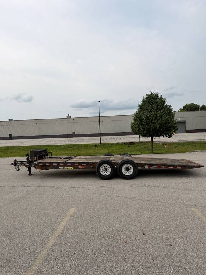 2012 H&H 22’ Hydraulic Tilt Flatbed Trailer, photo 4
