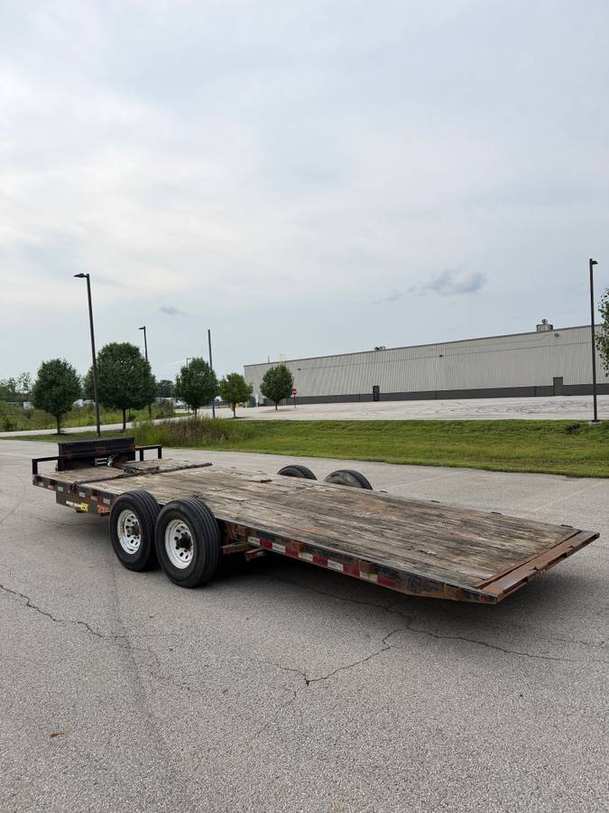 2012 H&H 22’ Hydraulic Tilt Flatbed Trailer, photo 5