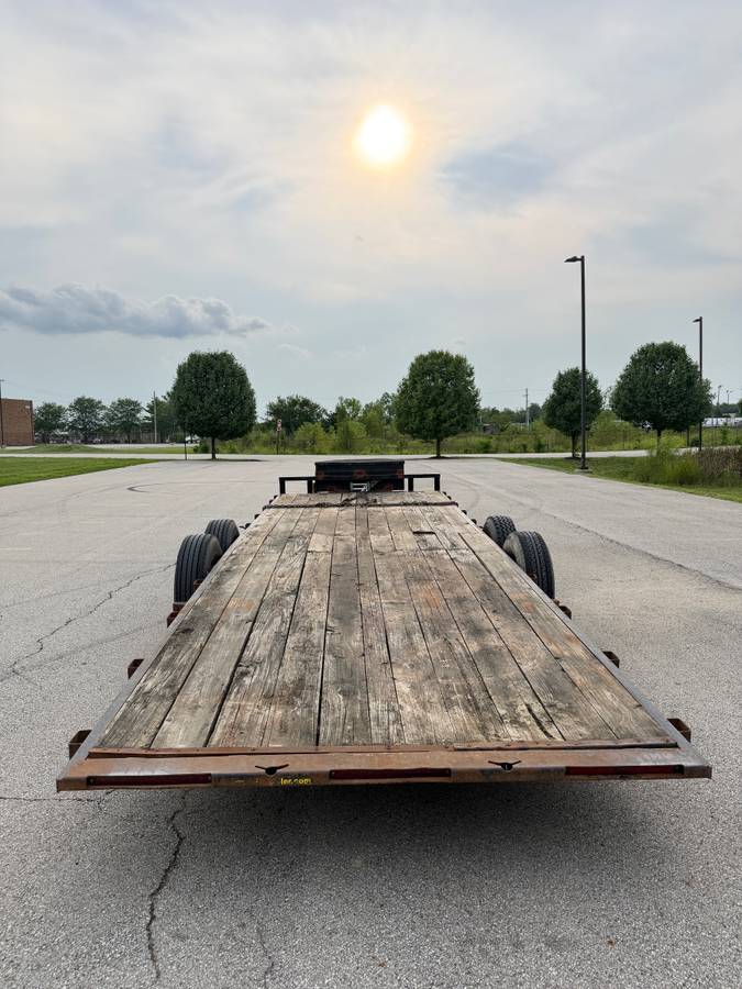 2012 H&H 22’ Hydraulic Tilt Flatbed Trailer, photo 6