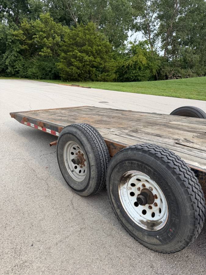 2012 H&H 22’ Hydraulic Tilt Flatbed Trailer, photo 12