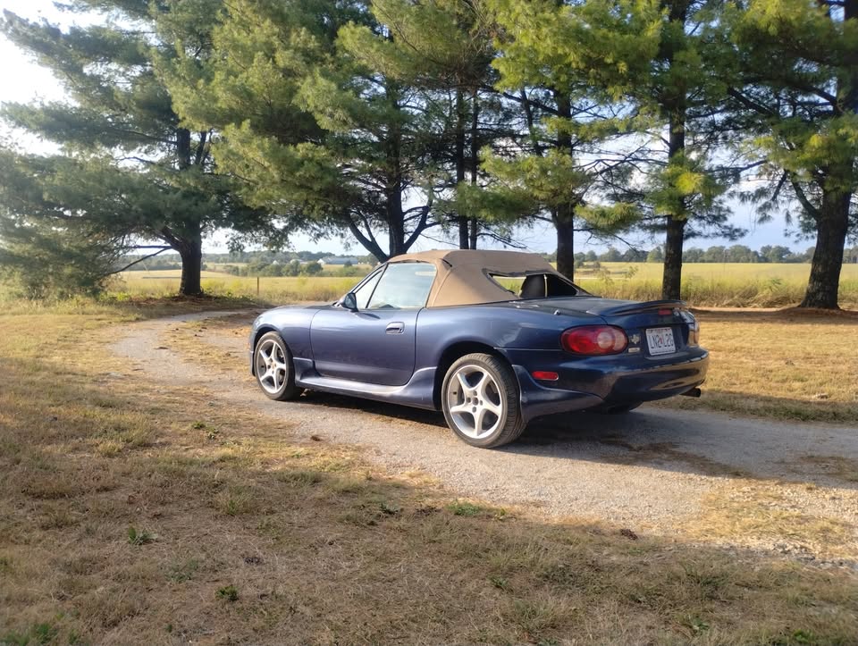 2002 Mazda Miata MX-5 LS, runs and drives, needs work, photo 3