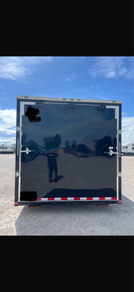 2023 Enclosed car hauling trailer, photo 3