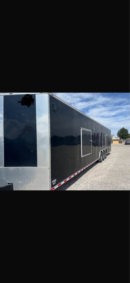 2023 Enclosed car hauling trailer, photo 4