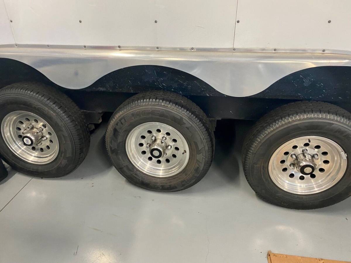 2002 Hallmark Edge 42' Gooseneck Enclosed Car Hauler Trailer, photo 2