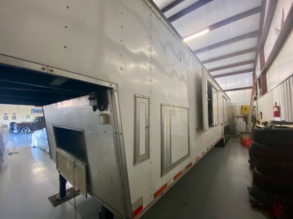 2002 Hallmark Edge 42' Gooseneck Enclosed Car Hauler Trailer, photo 7