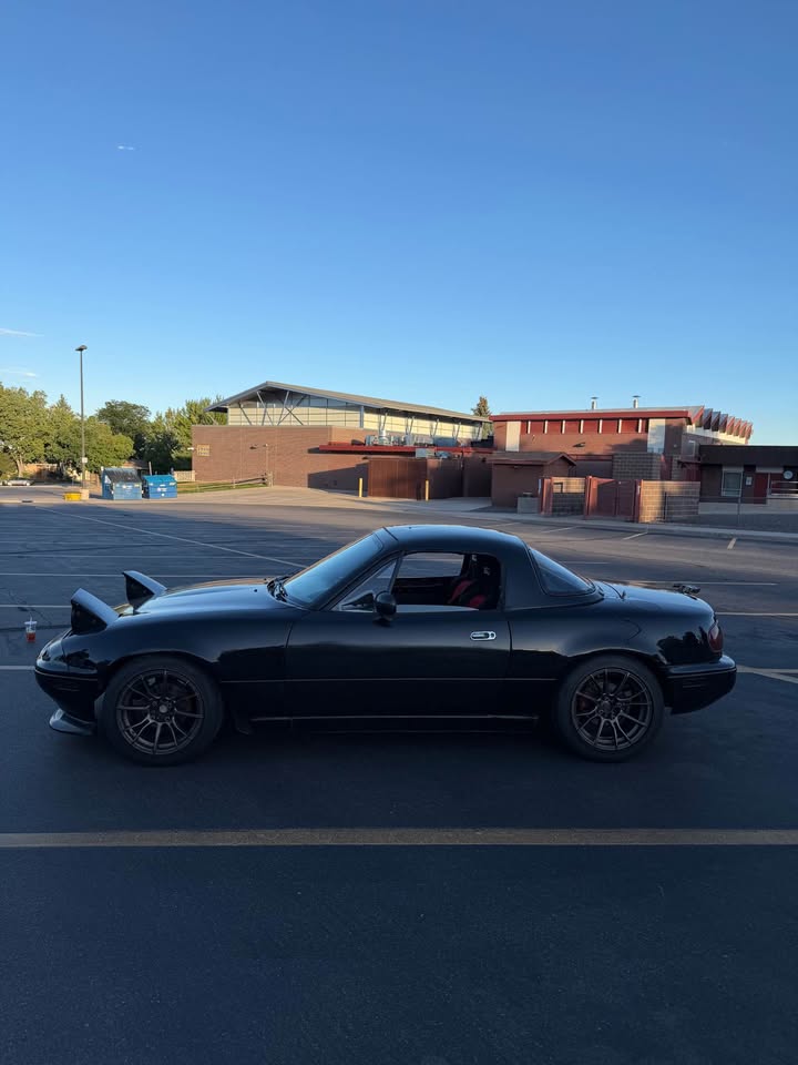 1993 Mazda MX-5 Miata, former Spec Miata race car, half cage, photo 3