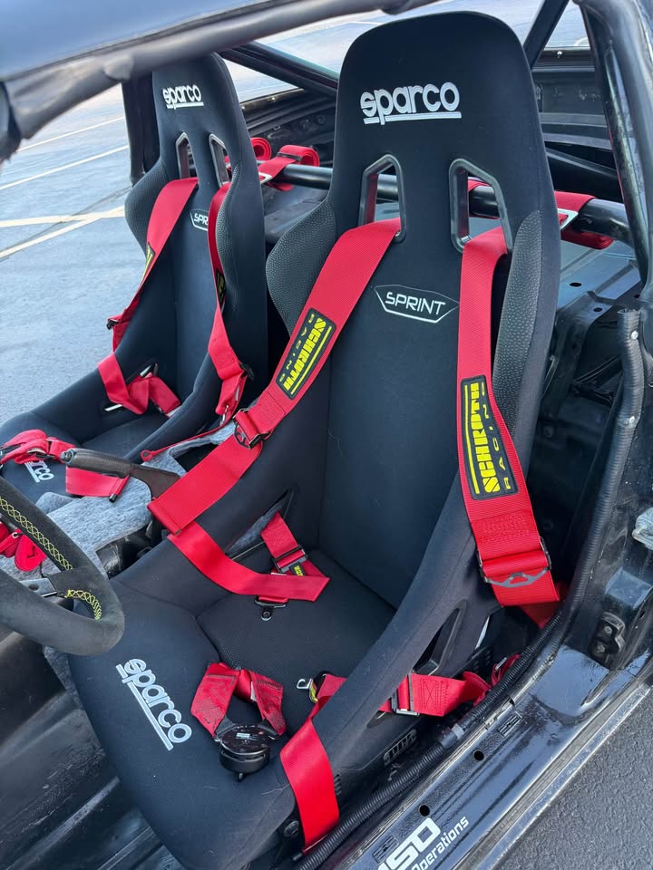 1993 Mazda MX-5 Miata, former Spec Miata race car, half cage, photo 11
