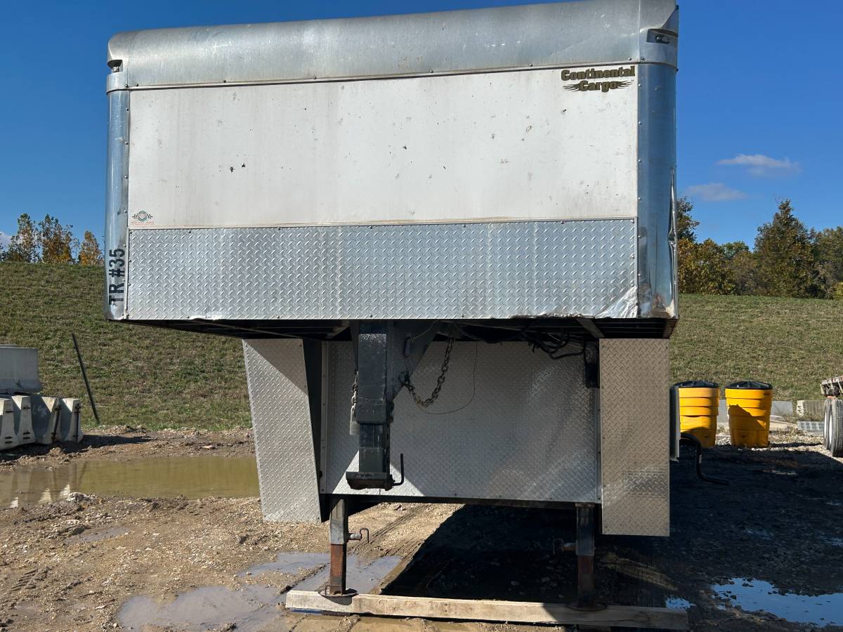 48' Forest River AutoMaster SS Enclosed, photo 2