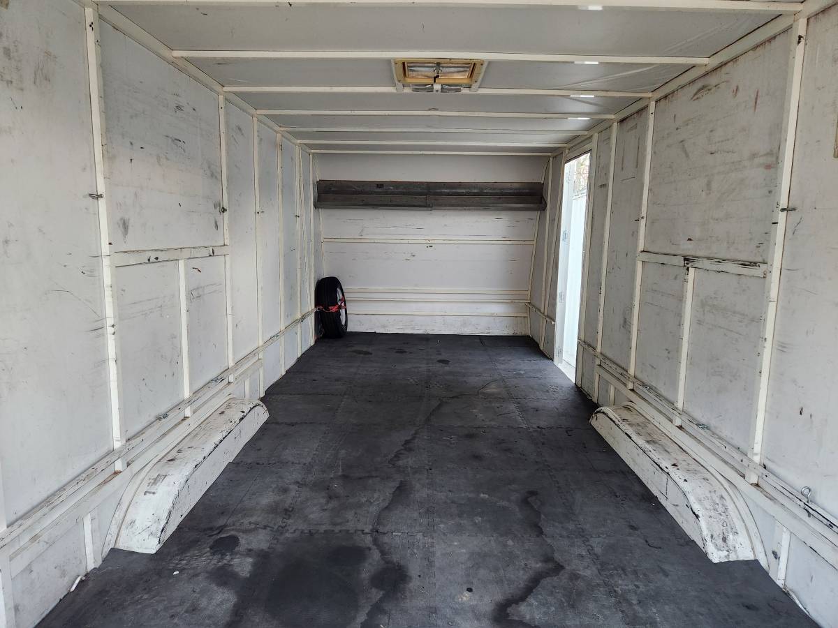 20x8 car hauler trailer enclosed cargo with ramp, photo 4