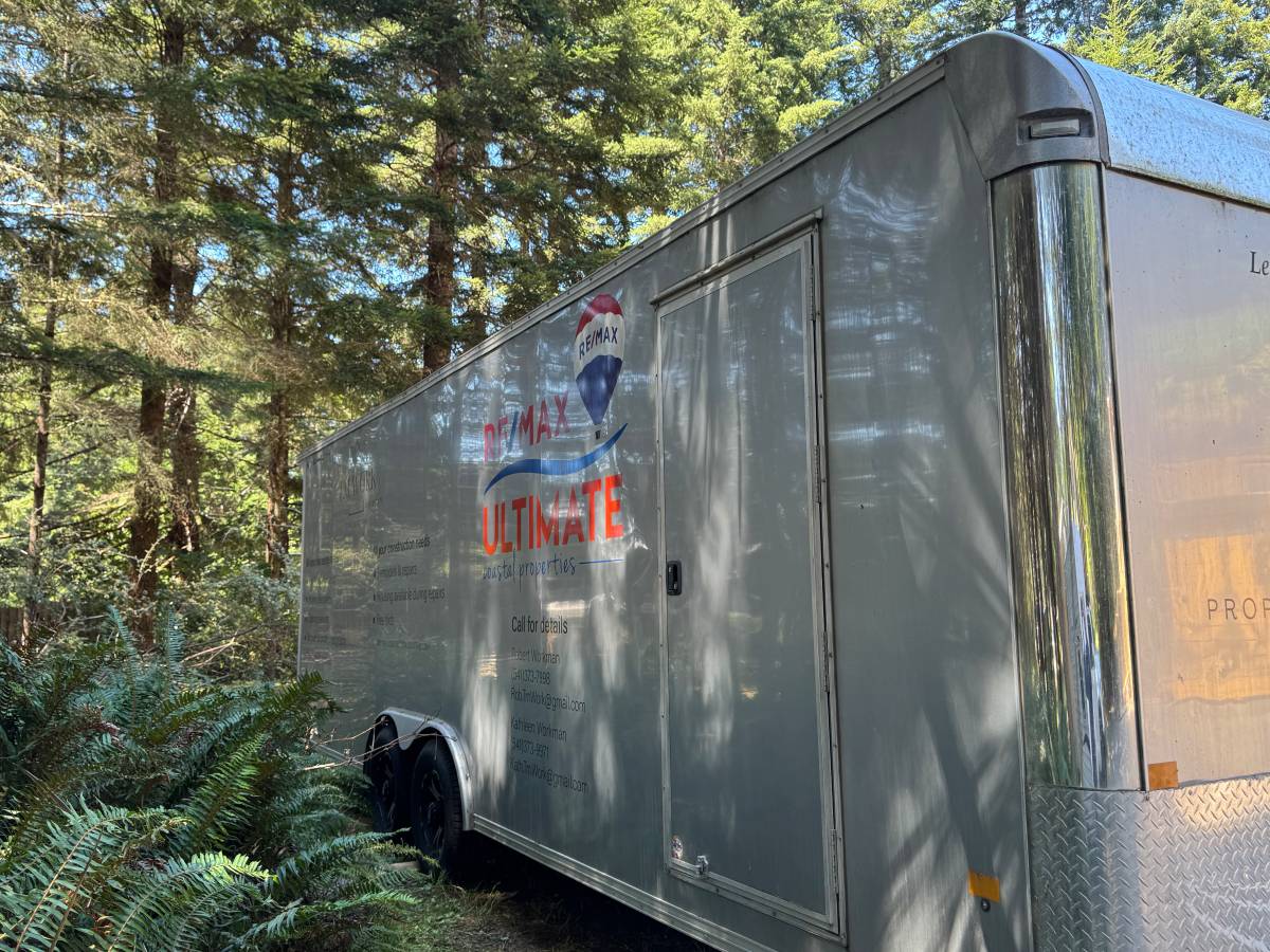 Enclosed Race Car/Cargo Trailer, photo 2