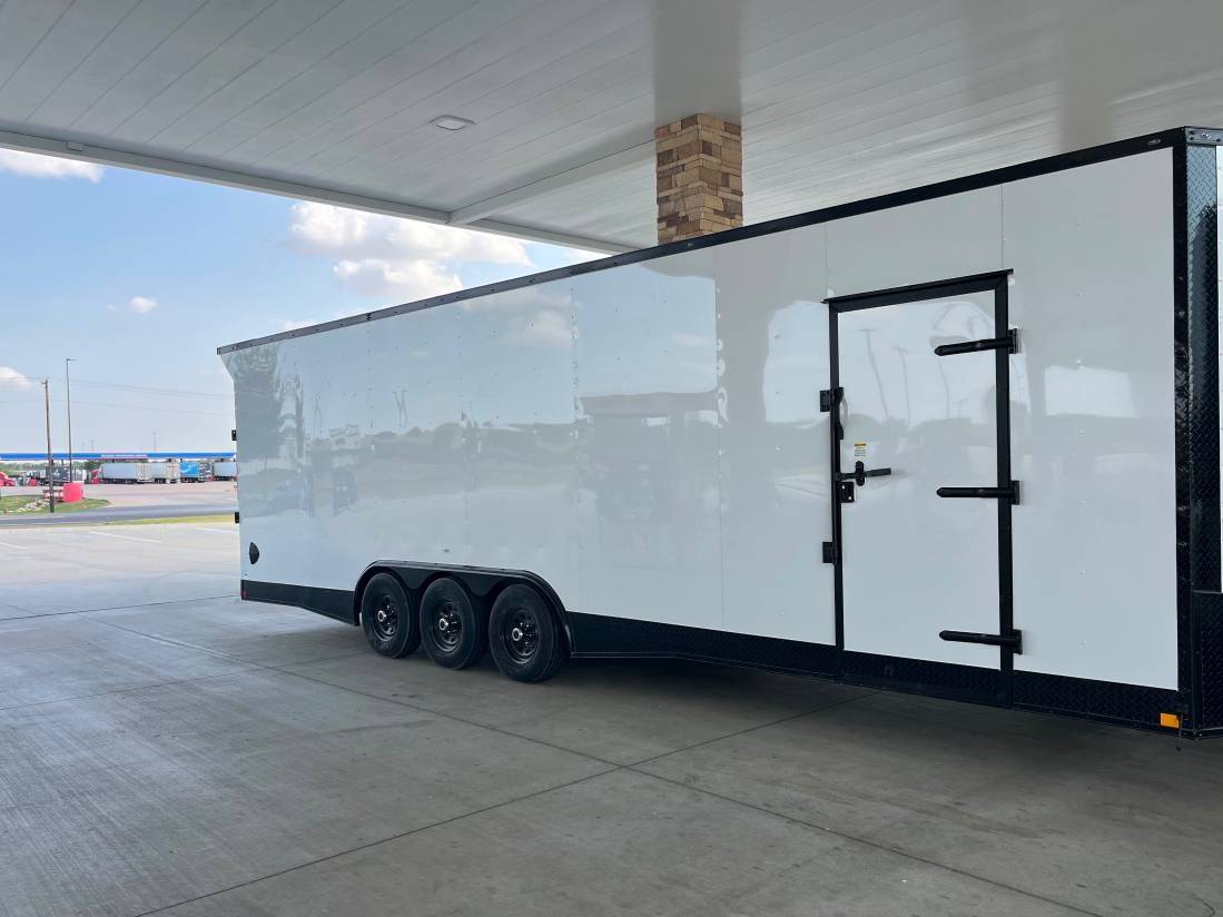 8.5 x 28Ft Enclosed Trailer - NEW, photo 4