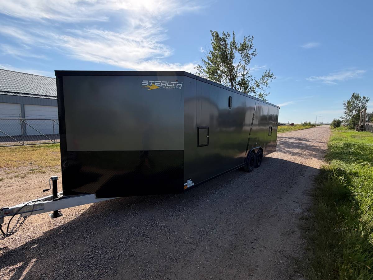 2021 Stealth Predator Enclosed Trailer, photo 3