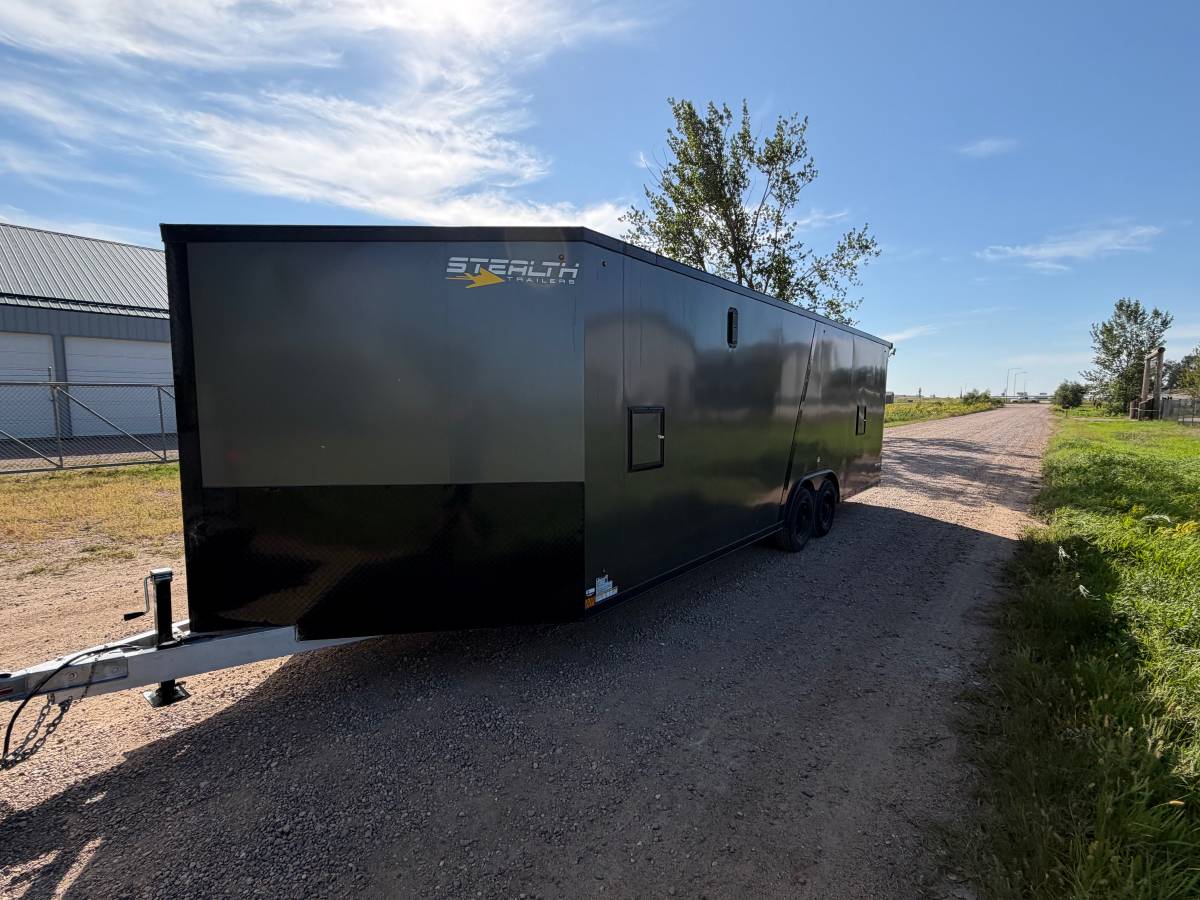2021 Stealth Predator Enclosed Trailer, photo 7