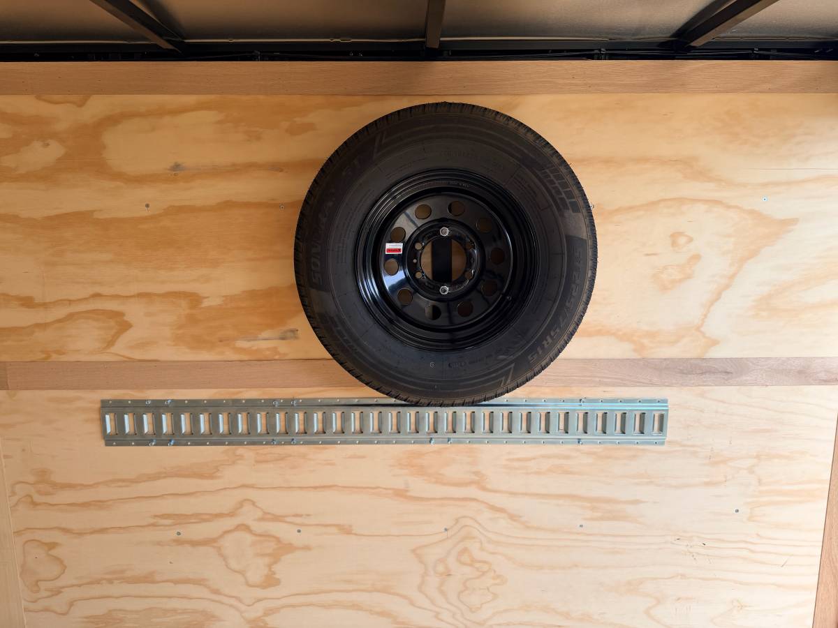 2025 Interstate Victory 24’ Enclosed Trailer, photo 7